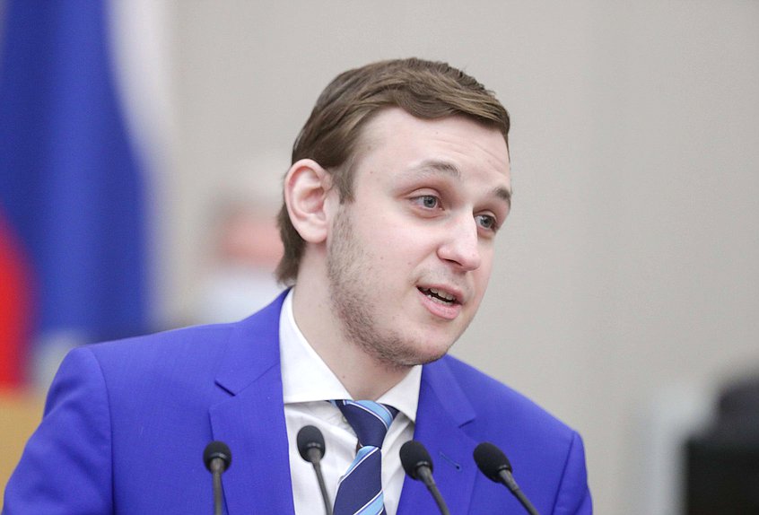 Член Комитета по физической культуре, спорту, туризму и делам молодежи Василий Власов