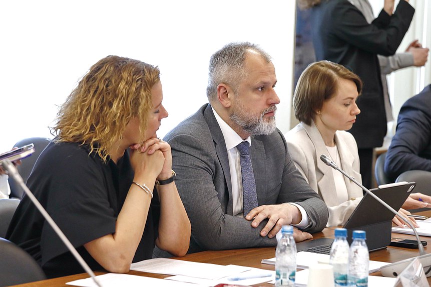 Заседание Экспертного совета Комитета по промышленности и торговле по развитию торговли и защите прав потребителей