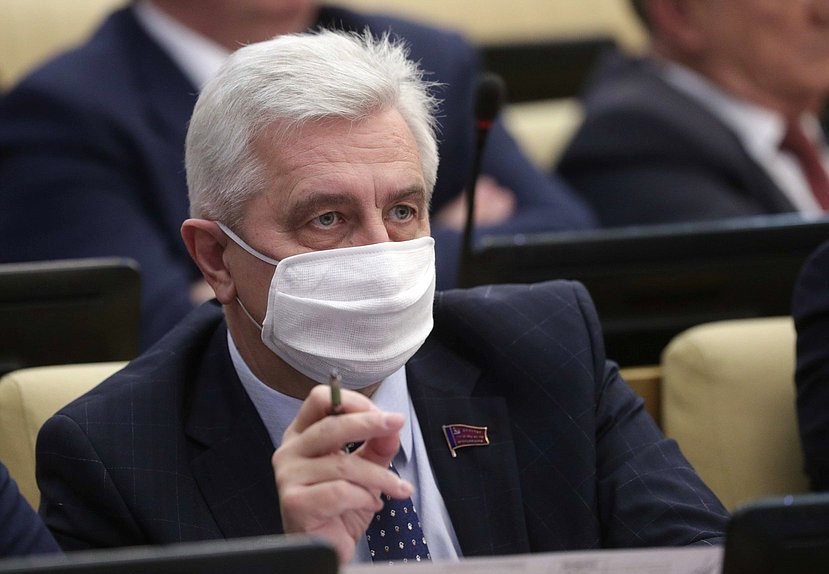 Член Комитета по охране здоровья Николай Осадчий