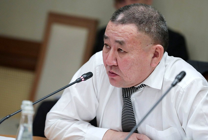 Член Комитета по транспорту и развитию транспортной инфраструктуры Петр Аммосов