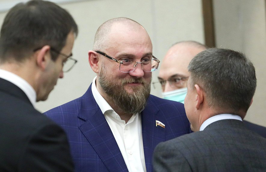 Заместитель Председателя Комитета по физической культуре и спорту Сергей Бурлаков