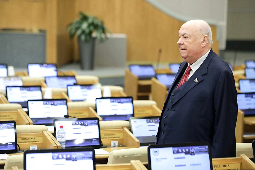Член Комитета по транспорту и строительству Владимир Ресин