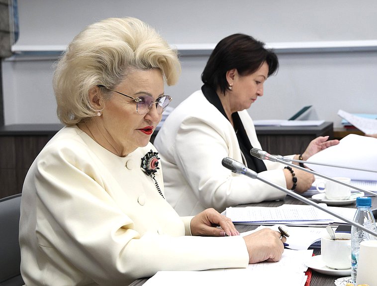 Председатель Комитета по защите семьи, вопросам отцовства, материнства и детства Нина Останина