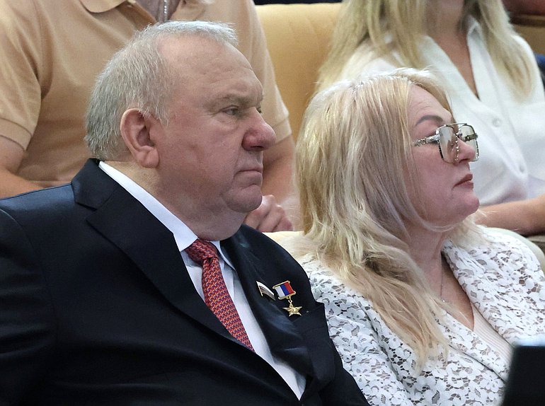Заместитель Председателя Комитета по развитию гражданского общества, вопросам общественных и религиозных объединений Владимир Шаманов