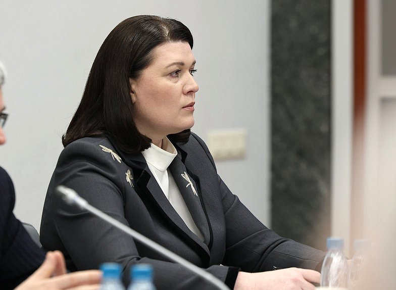 Член Комитета по защите семьи, вопросам отцовства, материнства и детства Василина Кулиева