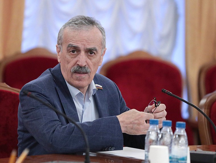 Заместитель Председателя Комитета по просвещению Нурбаганд Нурбагандов