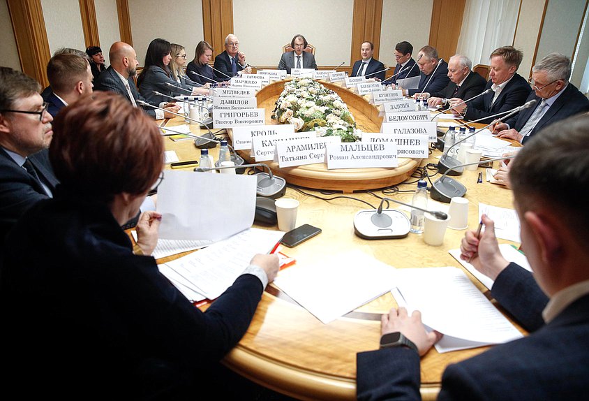 Круглый стол Комитета по аграрным вопросам на тему «Нормативно-правовое регулирование оборота и использования пестицидов и агрохимикатов в России, а также международной торговли продукцией растениеводства»