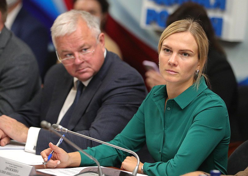 Член Комитета по охране здоровья Юлия Дрожжина