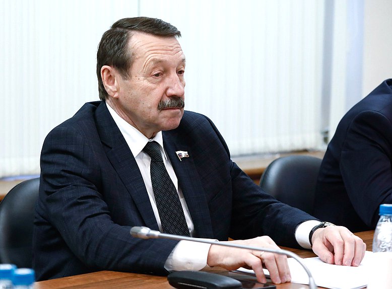 Заместитель Председателя Комитета по промышленности и торговле Геннадий Скляр