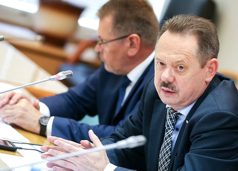 Член Комитета по региональной политике, проблемам Севера и Дальнего Востока Владимир Новиков
