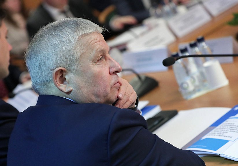 Член Комитета по экономической политике Виктор Кидяев