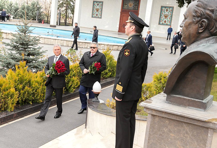 Chairman of the State Duma Vyacheslav Volodin laid flowers at the monument of Andrey Karlov, Hero of the Russian Federation, Ambassador Extraordinary and Plenipotentiary of the Russian Federation to the Republic of Türkiye