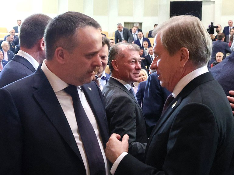 Кандидат на должность заместителя Председателя Правительства РФ Андрей Никитин и заместитель Председателя Государственной Думы Виталий Савельев