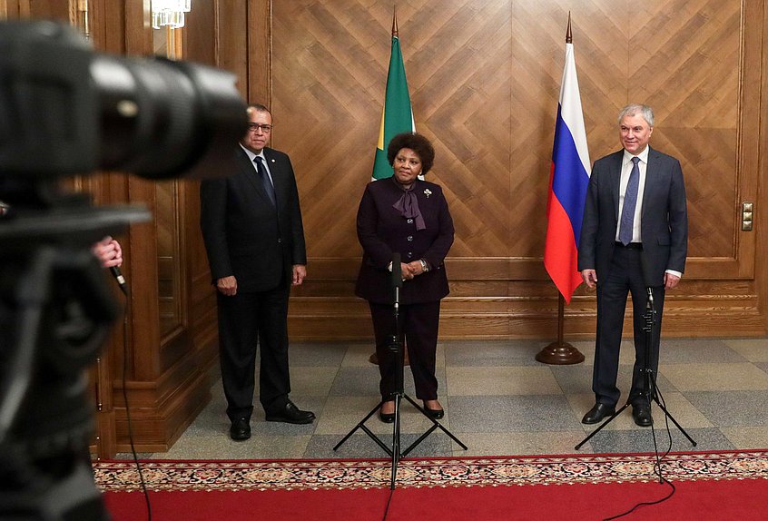 Chairman of the State Duma Vyacheslav Volodin and Speaker of the National Assembly of the Parliament of the Republic of South Africa Nosiviwe Mapisa-Nqakula