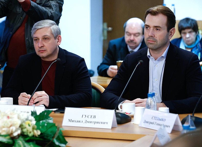 Круглый стол на тему «Реализация Основ государственной политики по сохранению и укреплению традиционных российских духовно-нравственных ценностей в медиапространстве»