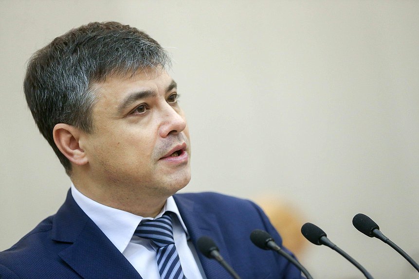 Председатель Комитета по охране здоровья Дмитрий Морозов