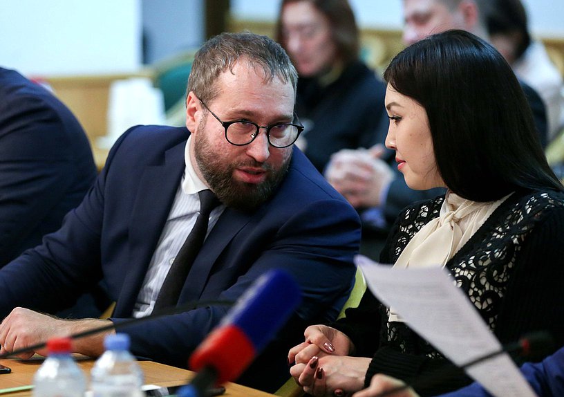 Член Комитета по информационной политике, информационным технологиям и связи Антон Горелкин