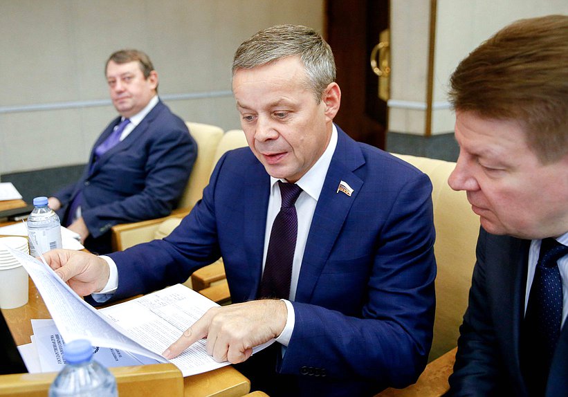 Член Комитета по контролю и Регламенту Виктор Карамышев