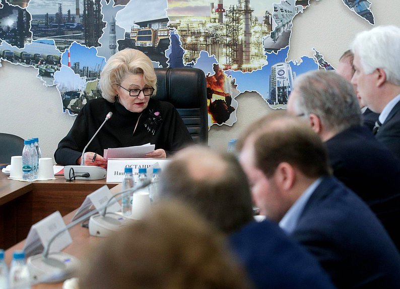 Председатель Комитета по защите семьи, вопросам отцовства, материнства и детства Нина Останина