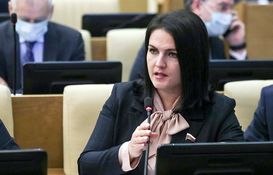 Член Комитета по вопросам семьи, женщин и детей Анна Кувычко