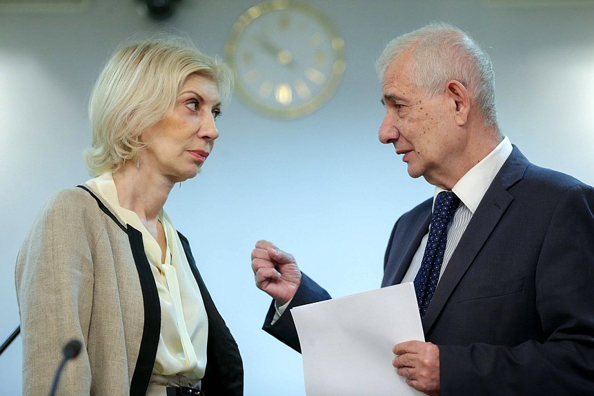 Круглый стол на тему «Вопросы законодательной поддержки модернизации нефтепереработки»