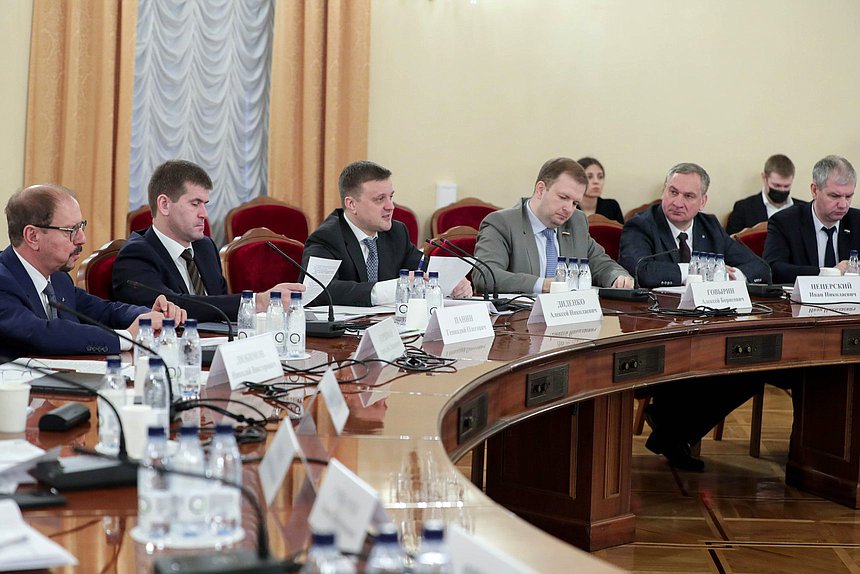 Круглый стол Комитета по малому и среднему предпринимательству на тему «Развитие малого и среднего предпринимательства на муниципальном уровне: проблемы и перспективы»