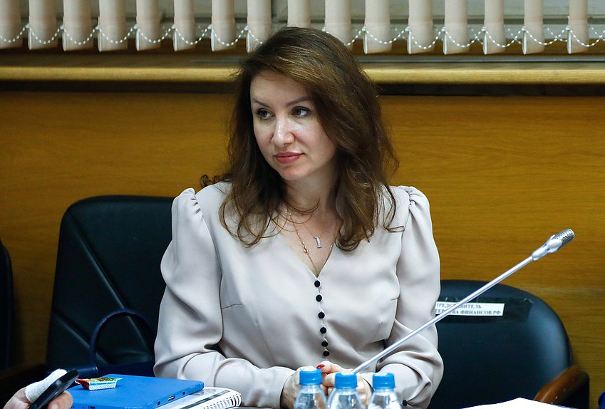 Первый заместитель Министра финансов РФ Ирина Окладникова