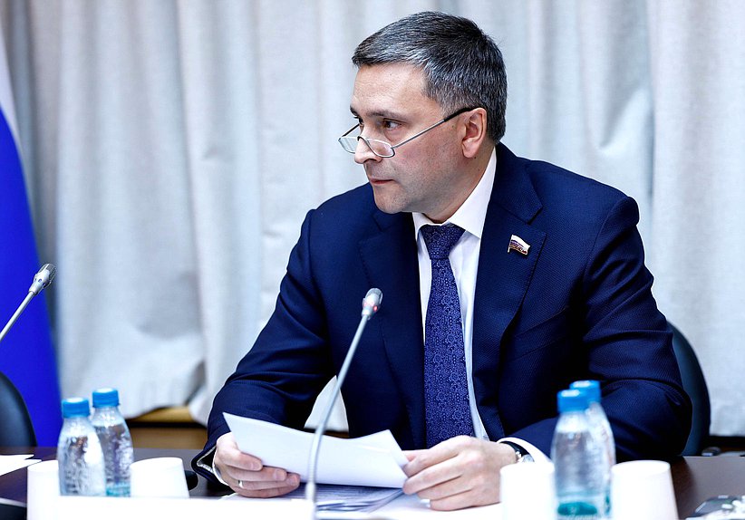 Председатель Комитета по экологии, природным ресурсам и охране окружающей среды Дмитрий Кобылкин