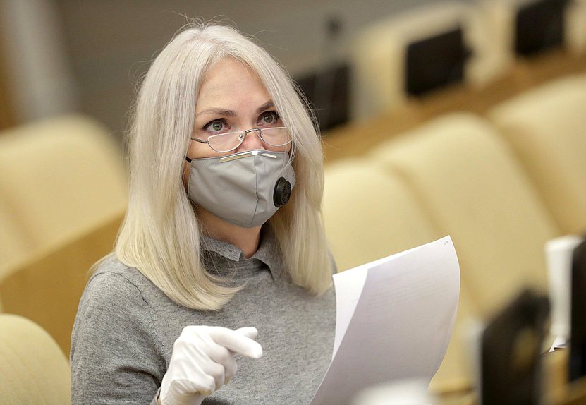Член Комитета по государственному строительству и законодательству Ирина Белых