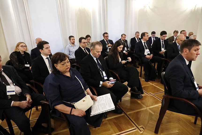 Сессия «Пространственное развитие в контексте социально-экономических вызовов»