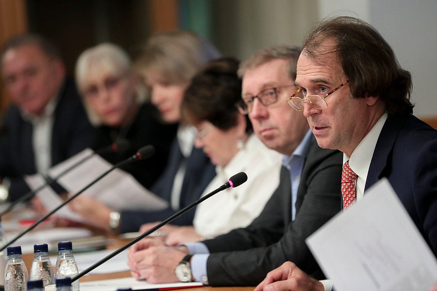 Член Комитета по аграрным вопросам Сергей Лисовский