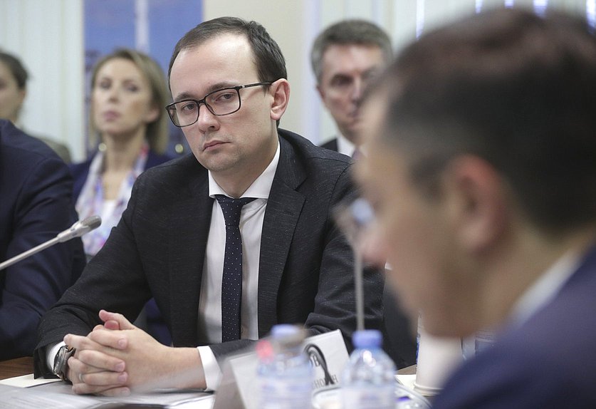 Директор Департамента развития фармацевтической и медицинской промышленности Минпромторга России Алексей Алехин
