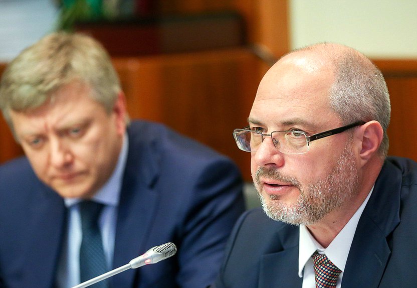 Председатель Комитета по развитию гражданского общества, вопросам общественных и религиозных объединений Сергей Гаврилов