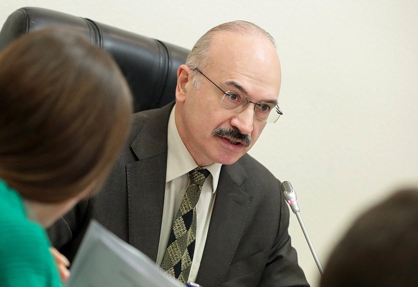 Председатель Комитета по науке и высшему образованию Сергей Кабышев