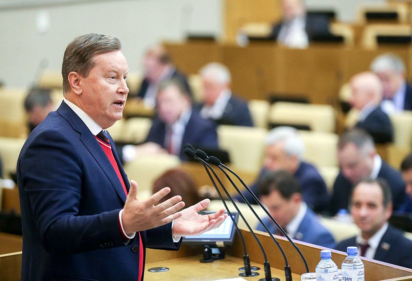 Первый заместитель Председателя Комитета по контролю и Регламенту Олег Нилов