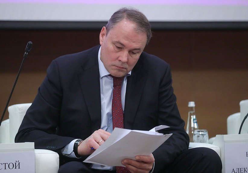 Заместитель Председателя Государственной Думы Петр Толстой