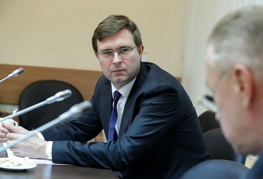 Статс-секретарь — заместитель Министра просвещения РФ Андрей Корнеев