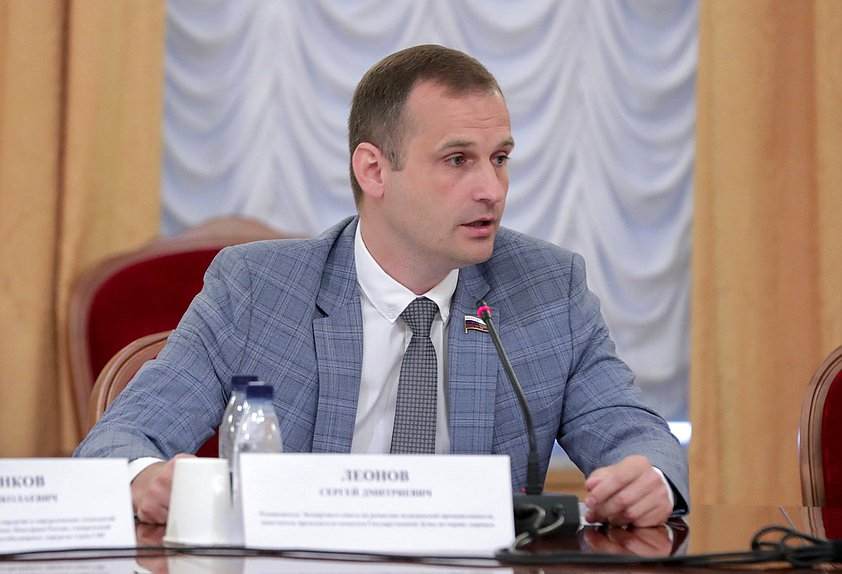 Заместитель Председателя Комитета по охране здоровья Сергей Леонов