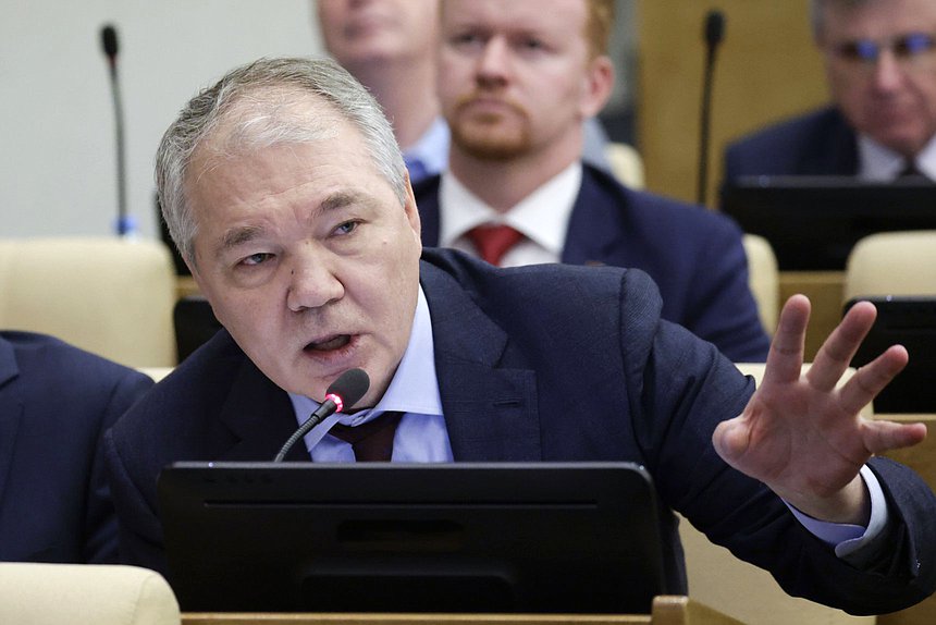 Председатель Комитета по делам СНГ, евразийской интеграции и связям с соотечественниками Леонид Калашников