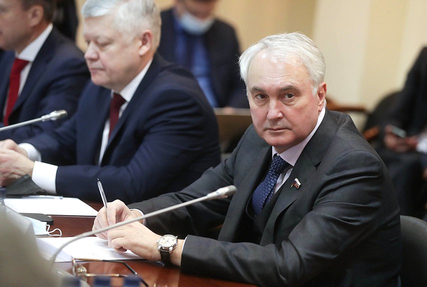 Председатель Комитета по обороне Андрей Картаполов