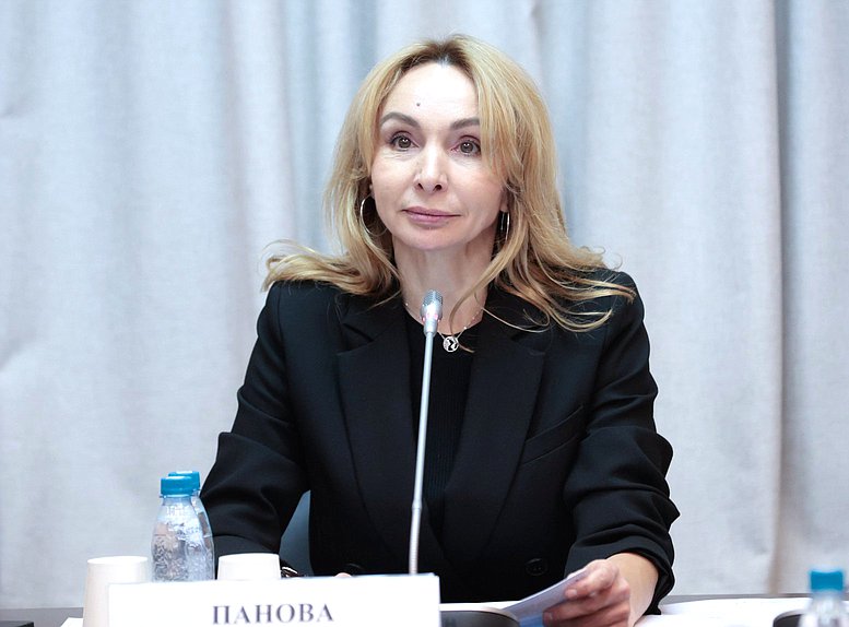 Председатель Комитета по экологии, природным ресурсам и охране окружающей среды Елена Панова