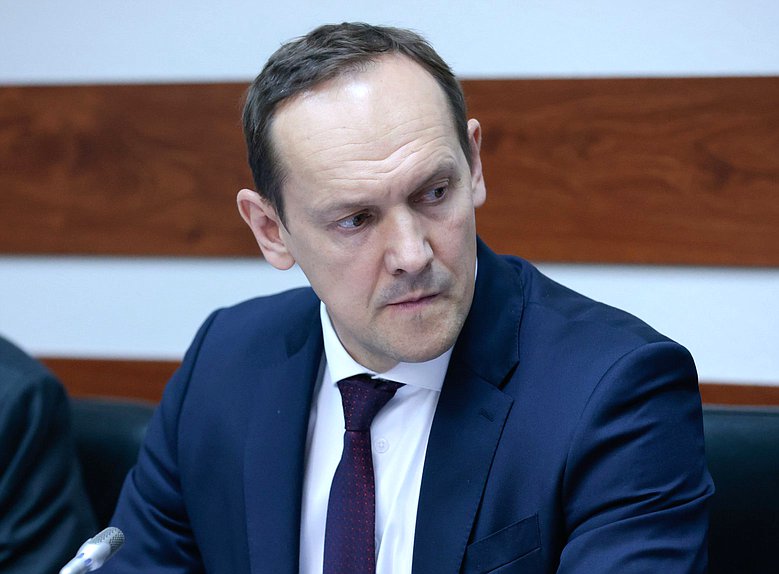 Руководитель Федеральной службы государственной регистрации, кадастра и картографии (Росреестр) Олег Скуфинский