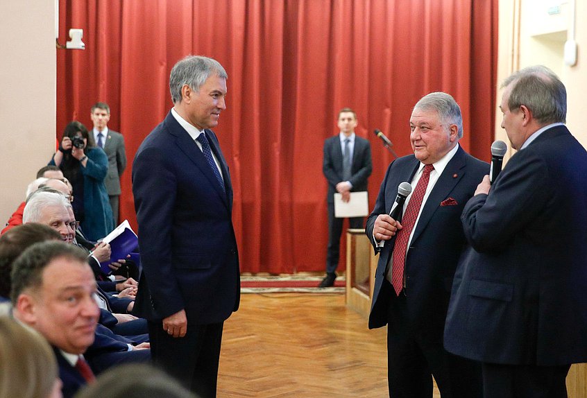 Председатель Государственной Думы Вячеслав Володин и Президент Курчатовского института Михаил Ковальчук