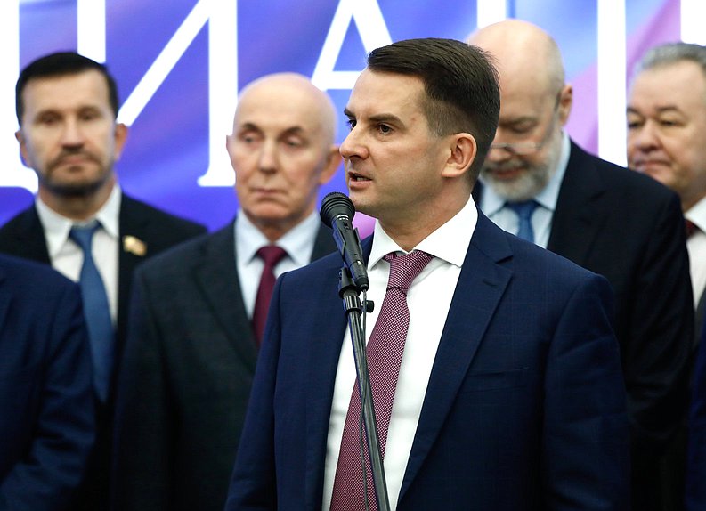 Председатель Комитета по труду, социальной политике и делам ветеранов Ярослав Нилов