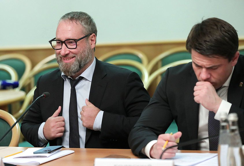 Заместитель Председателя Комитета по информационной политике, информационным технологиям и связи Антон Горелкин