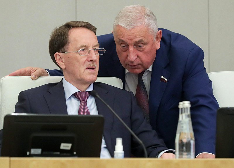 Заместитель Председателя Государственной Думы Алексей Гордеев и Председатель Комитета по развитию Дальнего Востока и Арктики Николай Харитонов