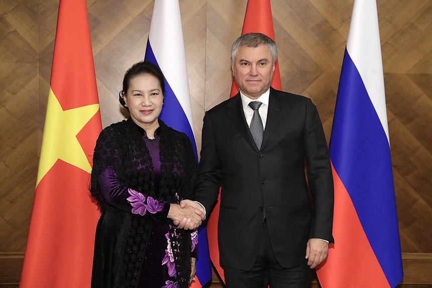Chairman of the State Duma Viacheslav Volodin and Chairwoman of the National Assembly of Vietnam Nguyễn Thị Kim Ngân