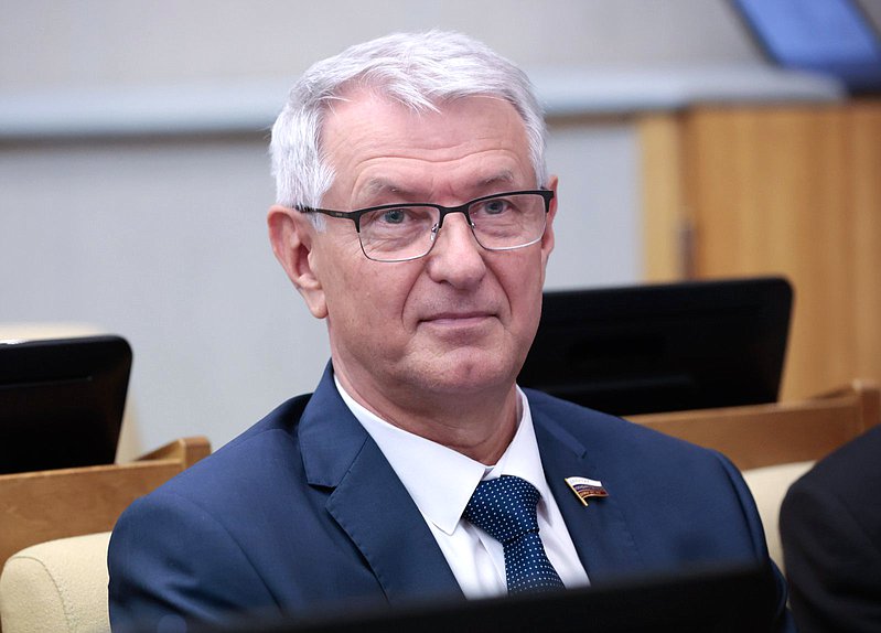 Член фракции "Справедливая Россия" Василий Швецов
