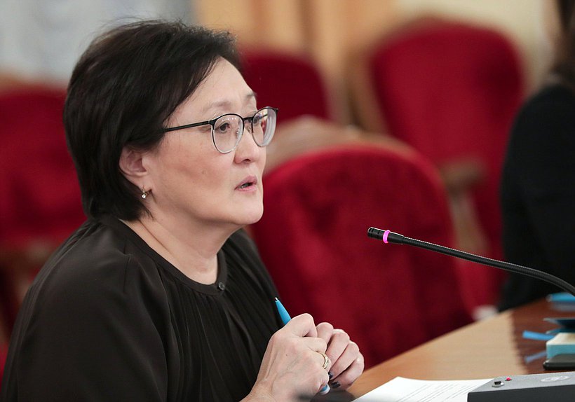 Заместитель Председателя Комитета по государственному строительству и законодательству Сардана Авксентьева