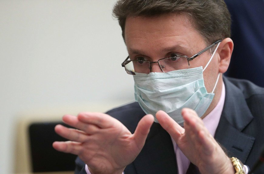 Член Комитета по природным ресурсам, собственности и земельным отношениям Владимир Блоцкий